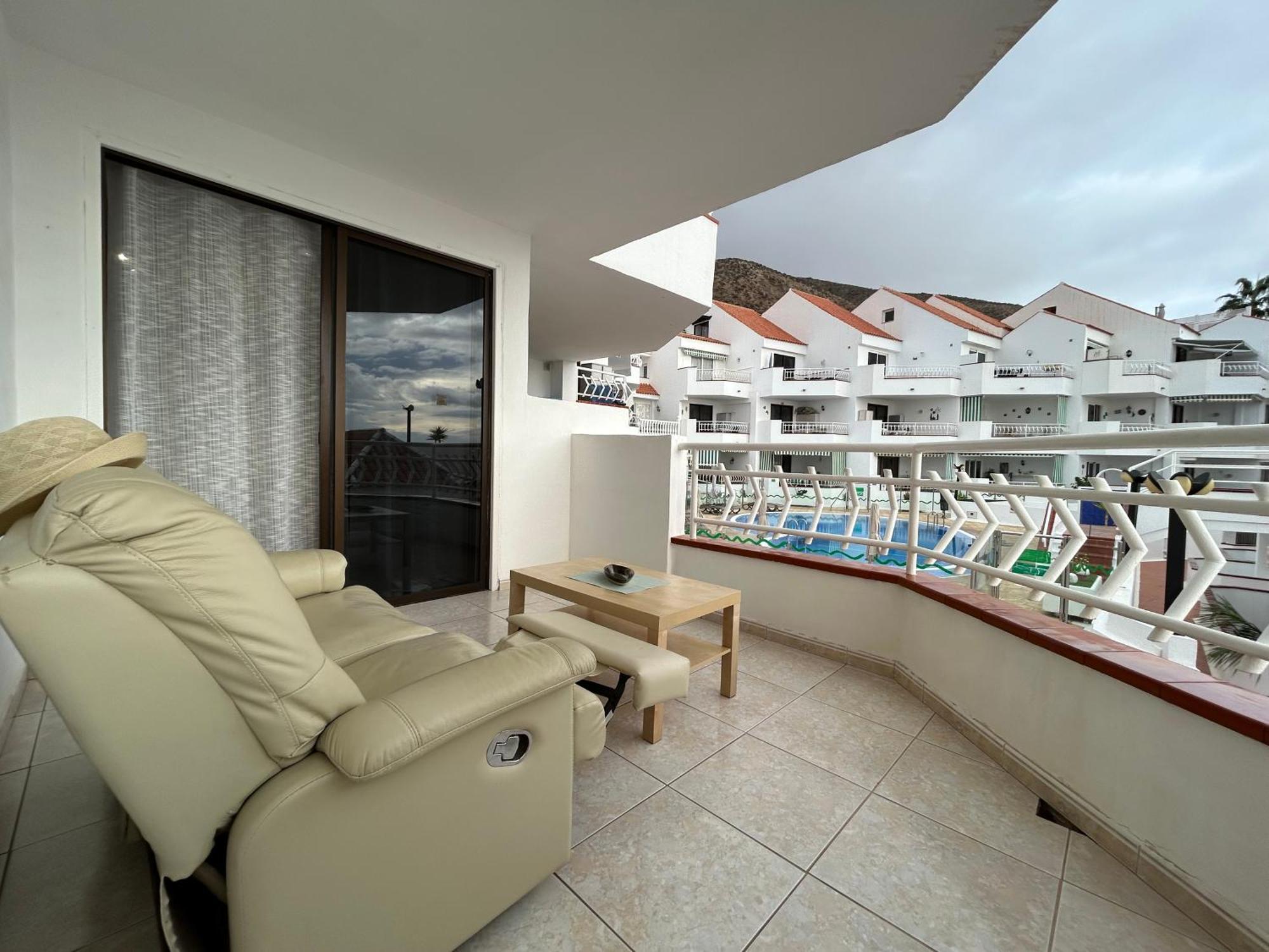 Modern Apartment, Heated Pool & 2 Terraces Los Cristianos  Exterior photo
